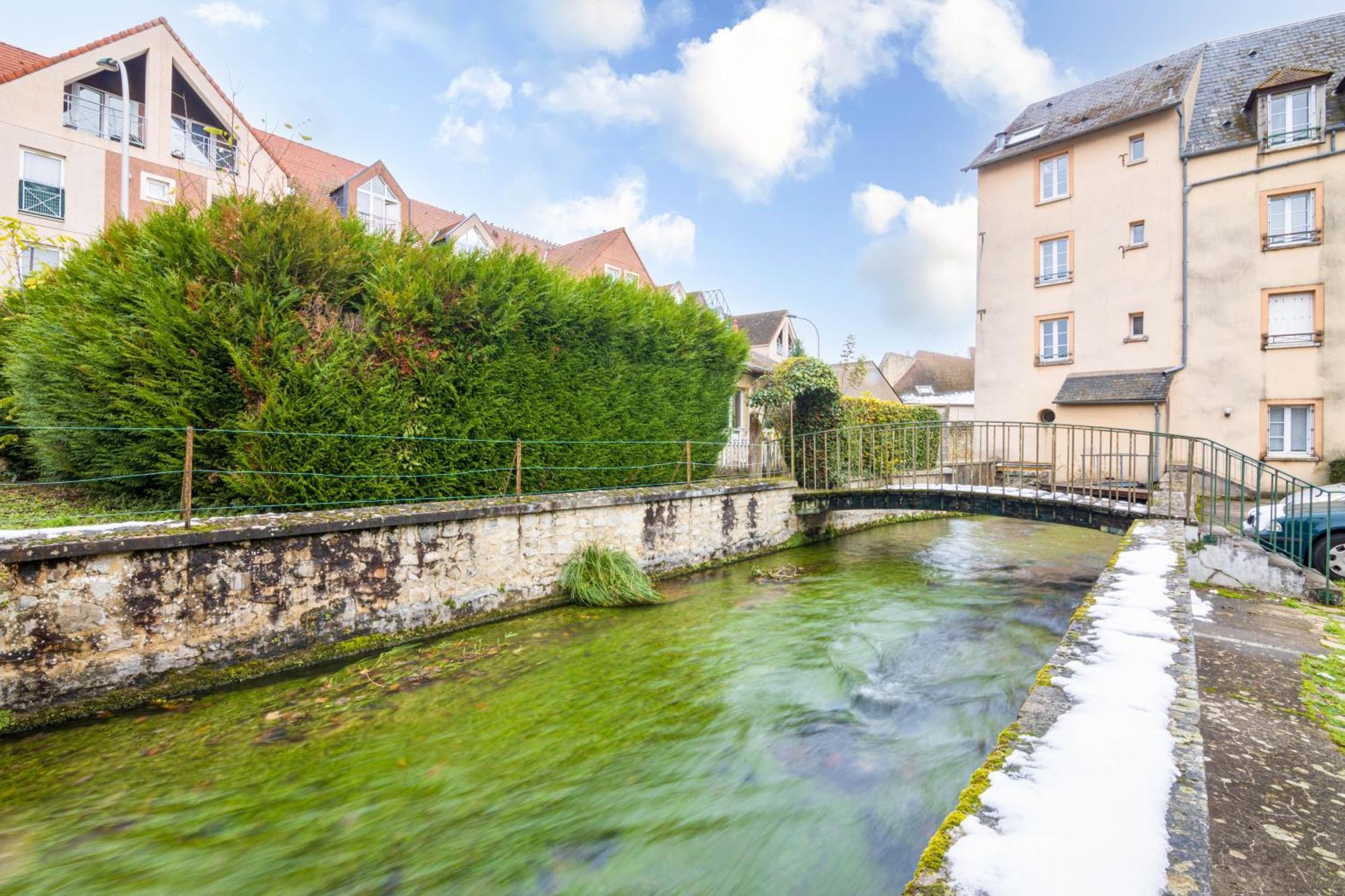 Studio Chaleureux A Etampes, France Exteriör bild